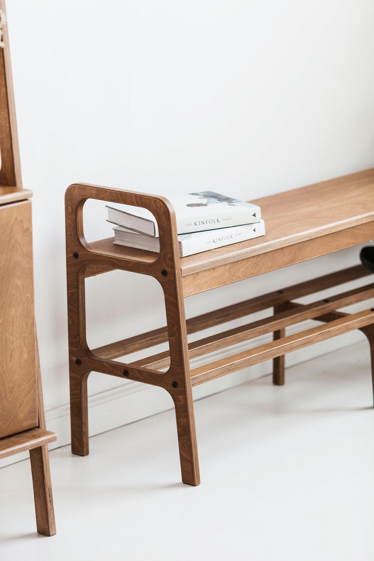 mid-century-modern-bench-in-light-background-detail