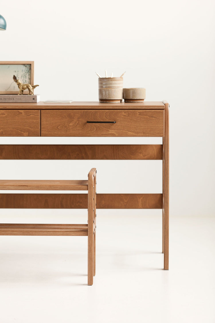 Biurko 49 z szufladami