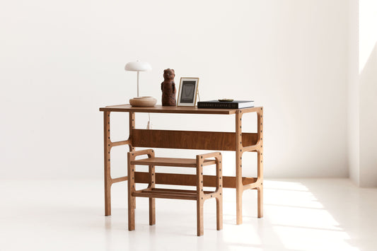 wooden-growing-desk-for-kids