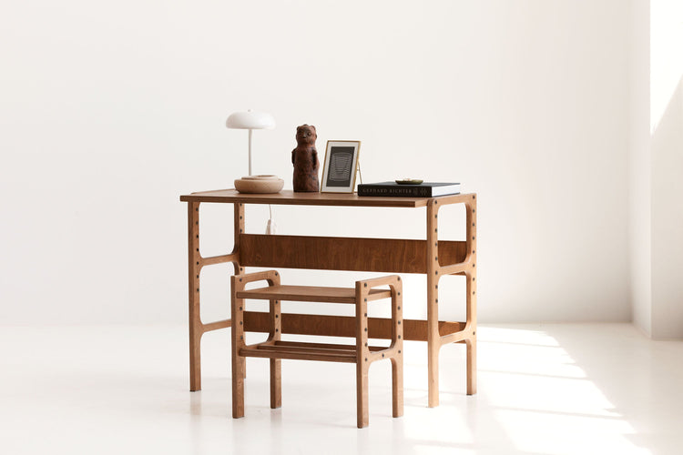 wooden-growing-desk-for-kids