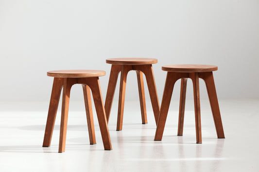 Drewniany taboret
