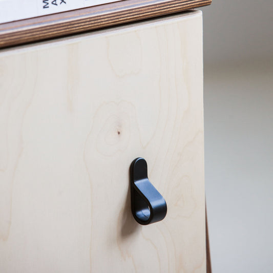 Belt knob black