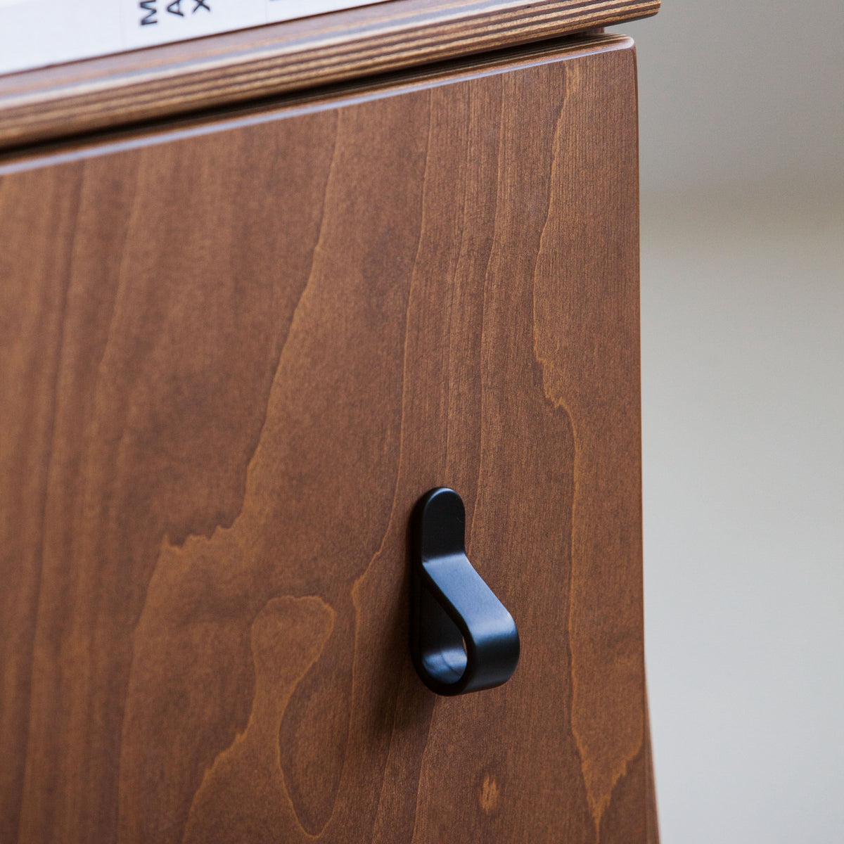 Belt knob black