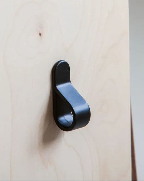 Belt knob black