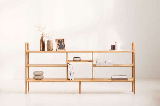 Double Mini Plus przy stanowisku audio, miejsce na gramofon i wzmacniacz, jasny dąb