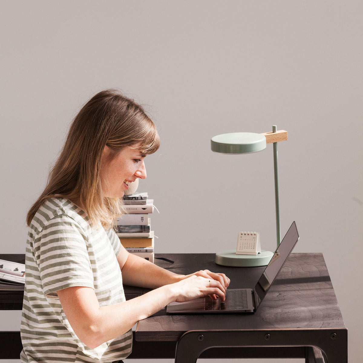 L-shape-mid-century-modern-desk-in-daylight