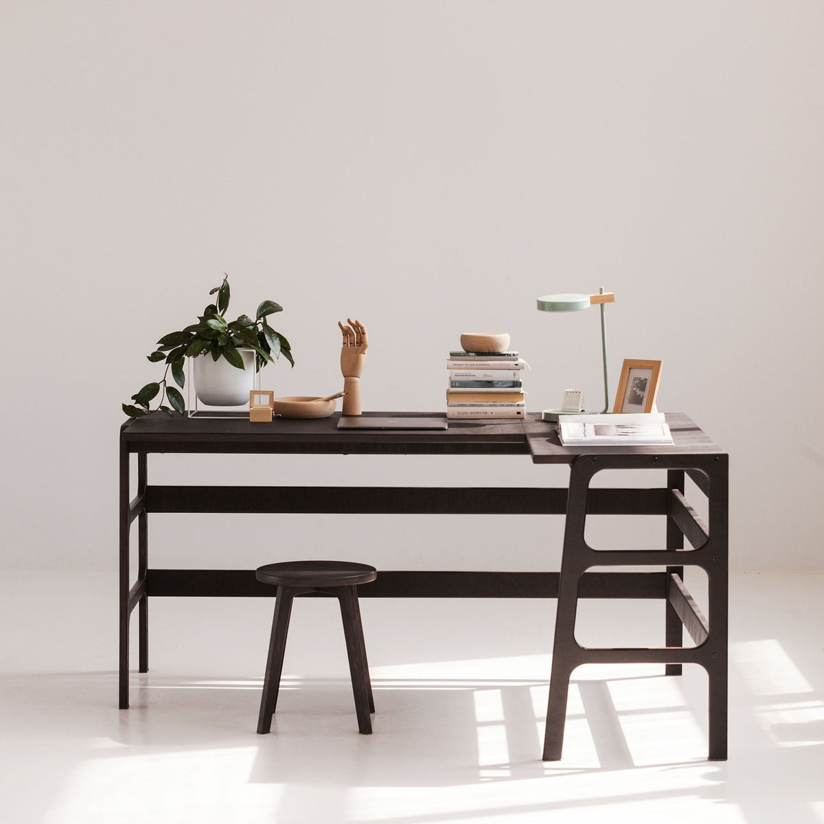 corner-desk-wooden-desk