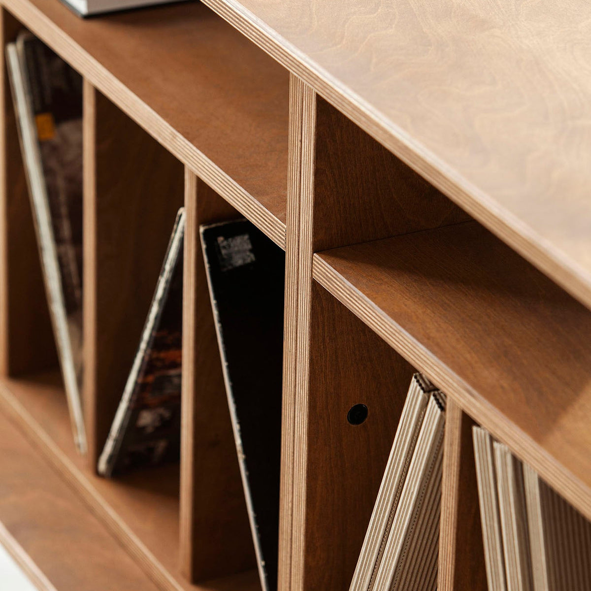 detail-of-mid-century-modern-vinyl-sideboard