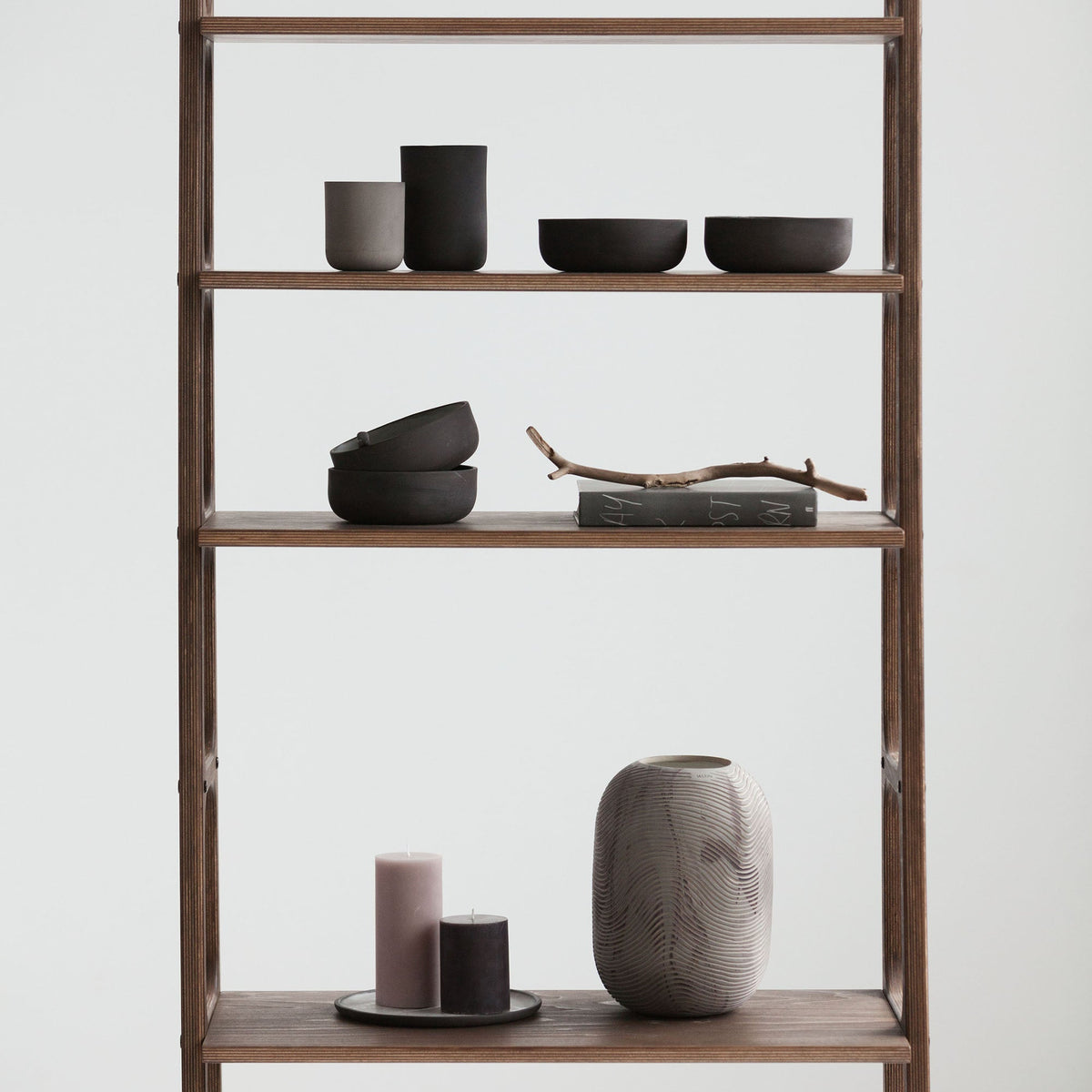 detail-of-wooden-bookshelf-handmade