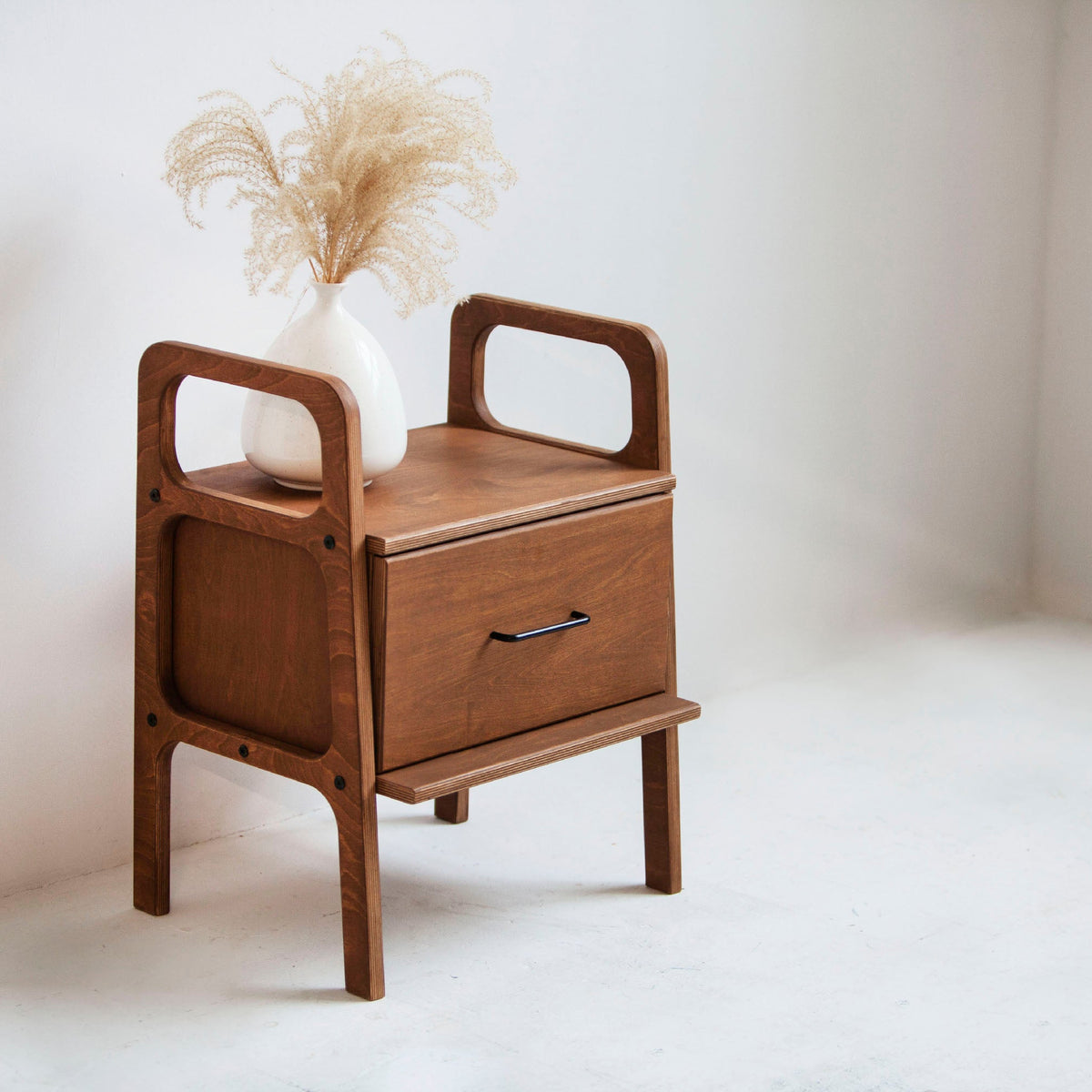 handmade-nightstand-scandinavian-design