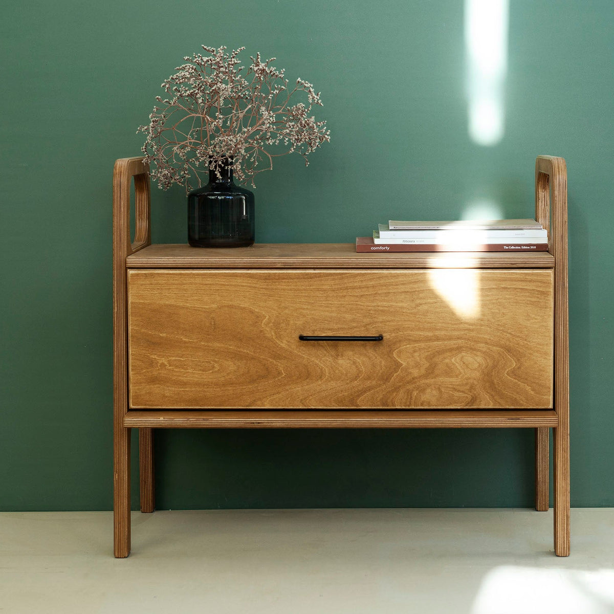 bedsisde-table-mid-century-with-drawer