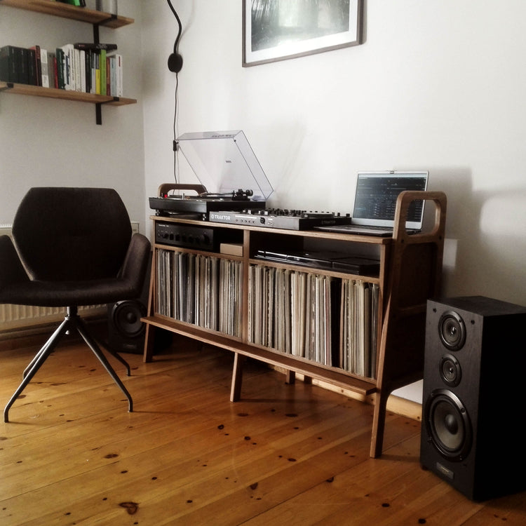 mcm-vinyl-and-record-player-sideboard