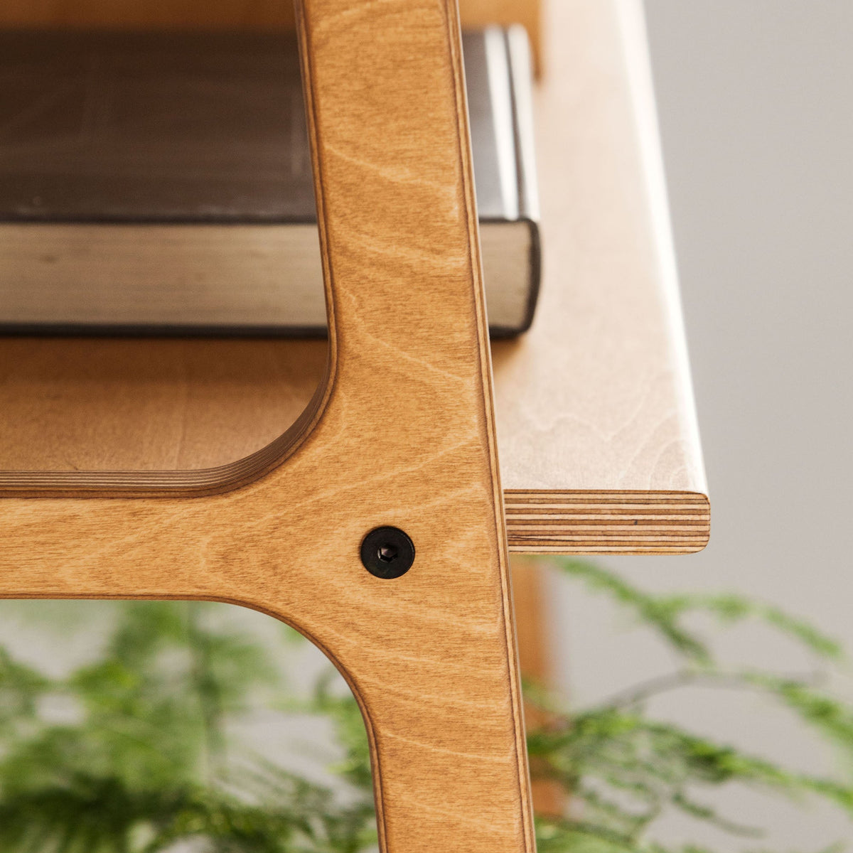 mid-century-modern-bookshelve-inthe-interior