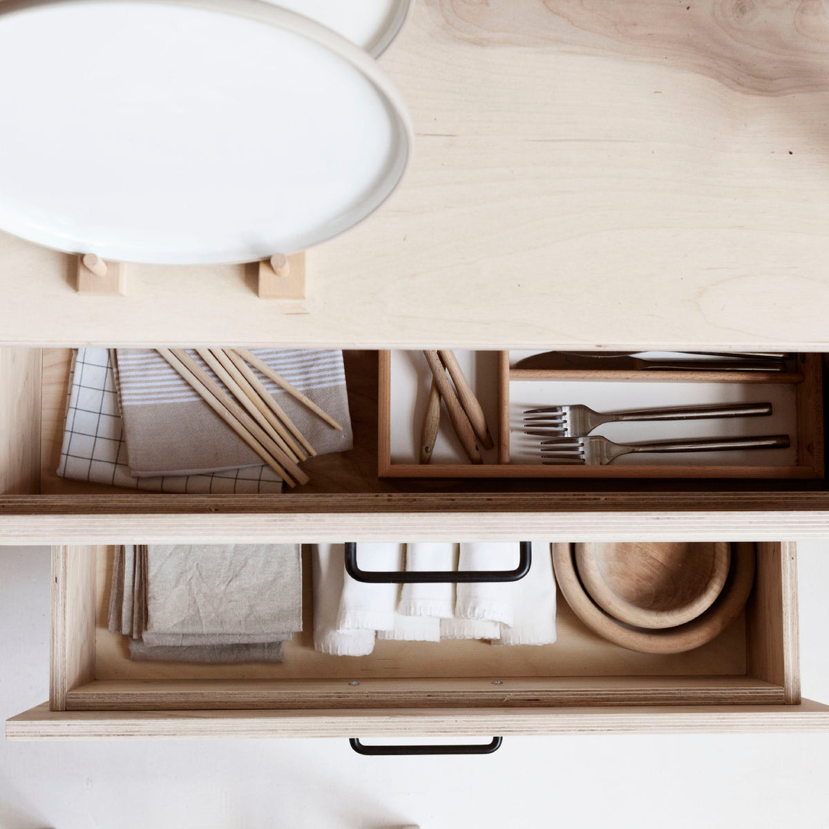 modern-design-drawers-details