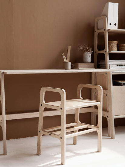 stool-mid-century-modern-in-home-interior