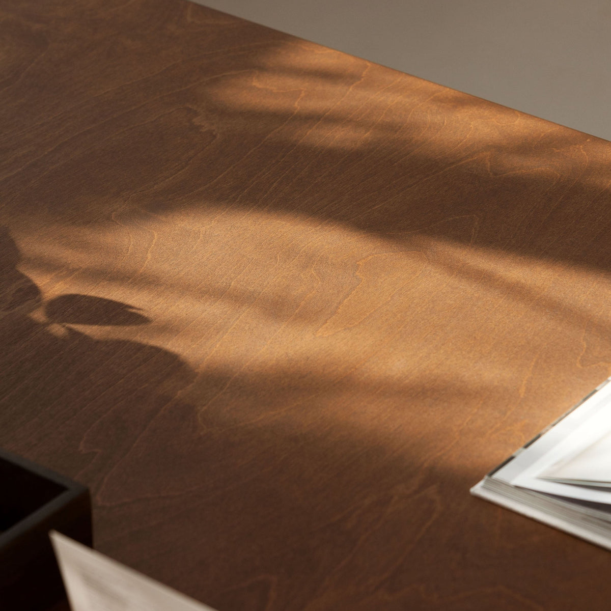 walnut-wood-detail-of-mid-century-desk